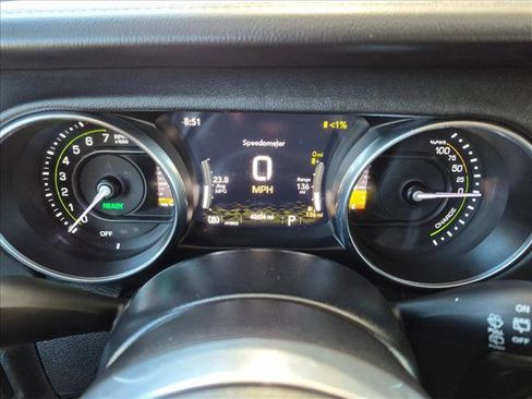Used 2022 Jeep Wrangler Unlimited Sahara w/ Cold Weather Group AWD/4WD image 12