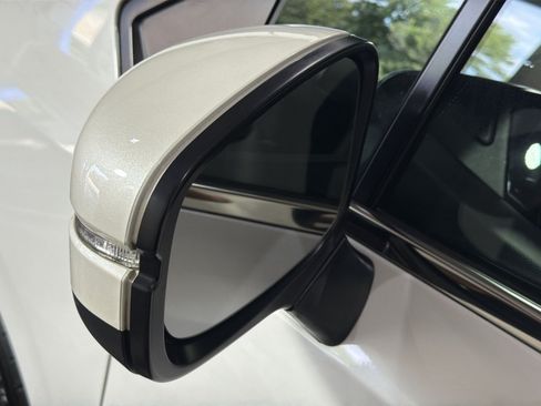 Used 2023 Honda Odyssey Touring image 15