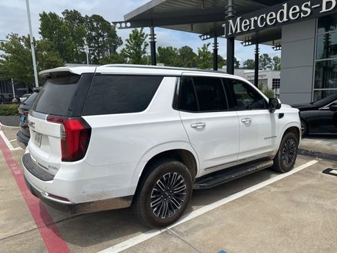 Used 2025 GMC Yukon Elevation RWD image 2