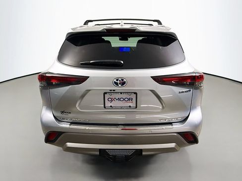 Certified 2024 Toyota Highlander Platinum AWD/4WD image 7