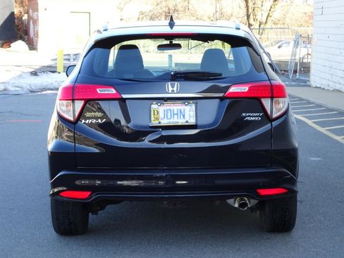Used 2019 Honda HR-V Sport image 6