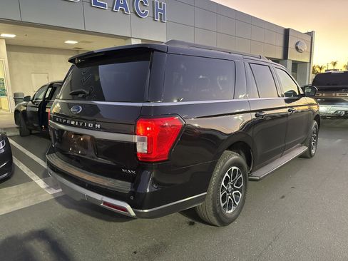 Used 2024 Ford Expedition Max XLT image 3