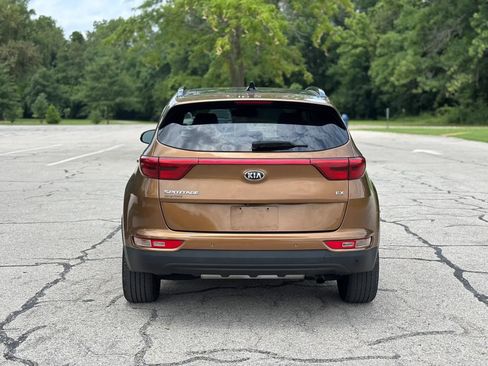 Used 2018 Kia Sportage EX w/ Option Group 040 FWD image 6