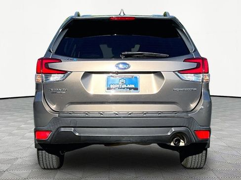 Used 2019 Subaru Forester Premium w/ All-Weather Package AWD/4WD image 6