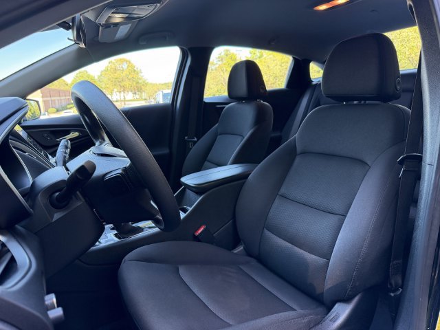 Used 2025 Chevrolet Malibu LT FWD image 15
