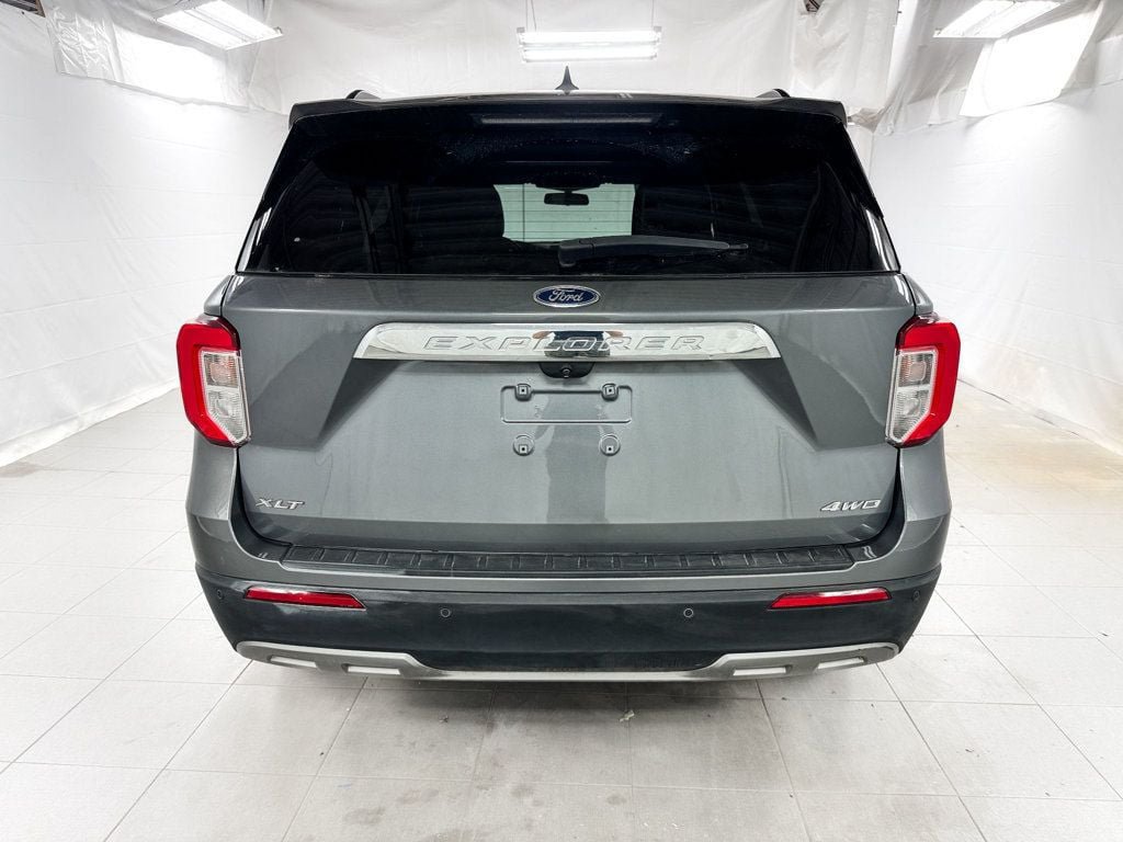 Used 2022 Ford Explorer XLT w/ Equipment Group 202A AWD/4WD image 5