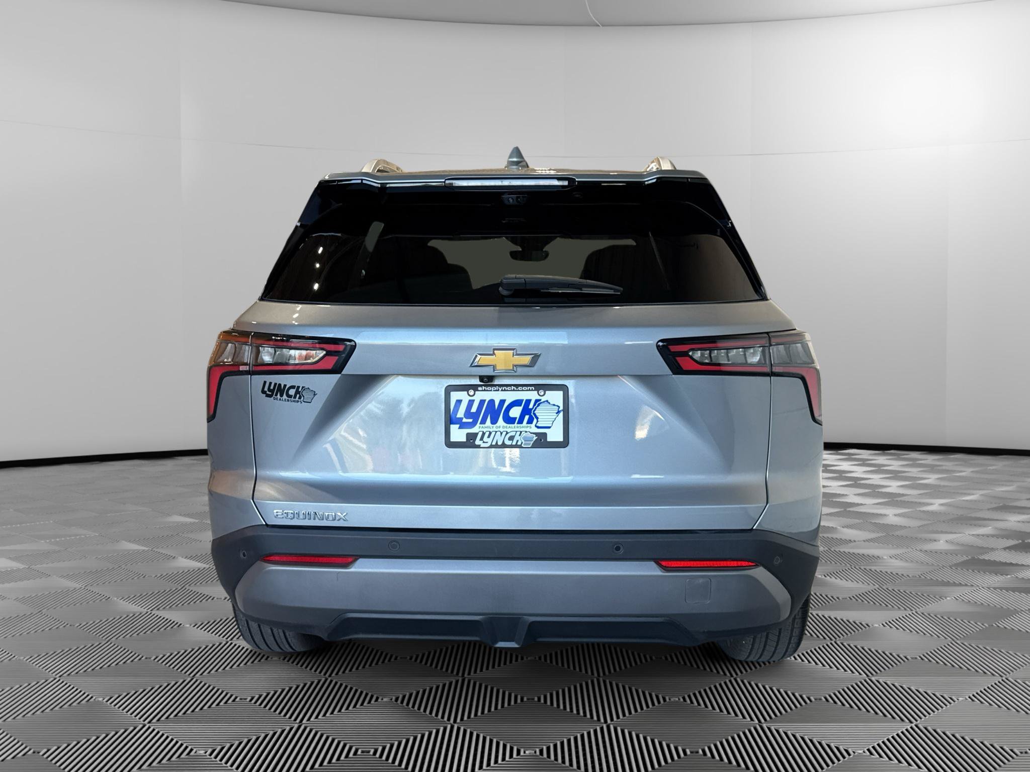 Used 2025 Chevrolet Equinox LT w/ Convenience Package II FWD image 4