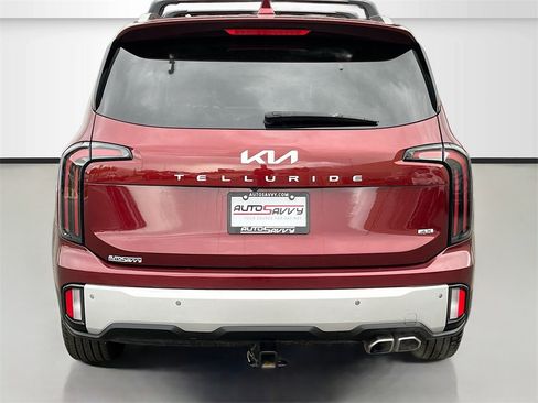 Used 2024 Kia Telluride EX w/ EX Captain's Chair Package image 6