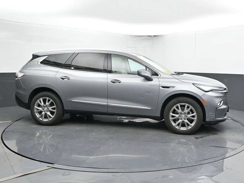 Used 2023 Buick Enclave Premium w/ Experience Buick Package FWD image 4