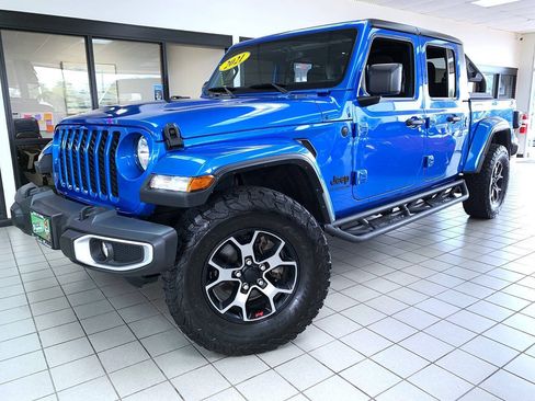 Used 2021 Jeep Gladiator Sport AWD/4WD image 2