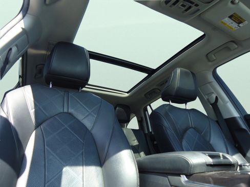 Used 2020 Toyota Highlander Platinum image 31