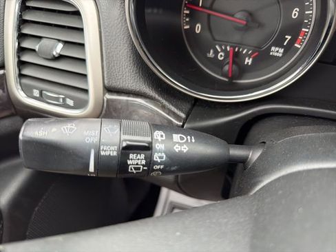 Used 2012 Jeep Grand Cherokee Laredo w/ Laredo E Group image 20