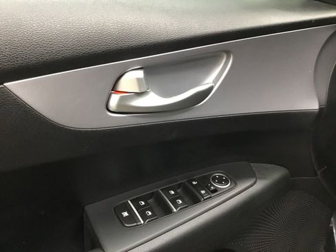 Used 2024 Kia Forte LXS image 7