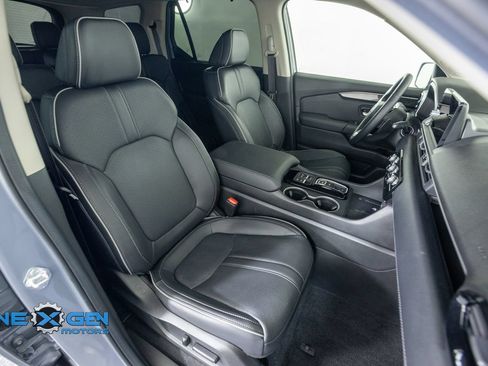 Used 2025 Honda Pilot Elite image 45
