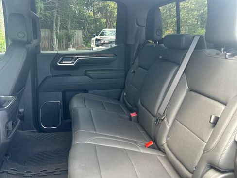 Used 2024 Chevrolet Silverado 1500 LT Trail Boss w/ Convenience Package II image 18