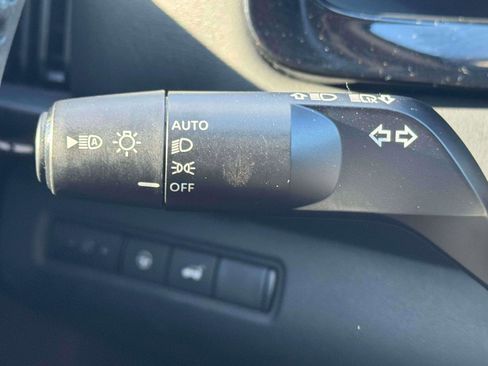 Used 2023 Nissan Pathfinder SL image 22