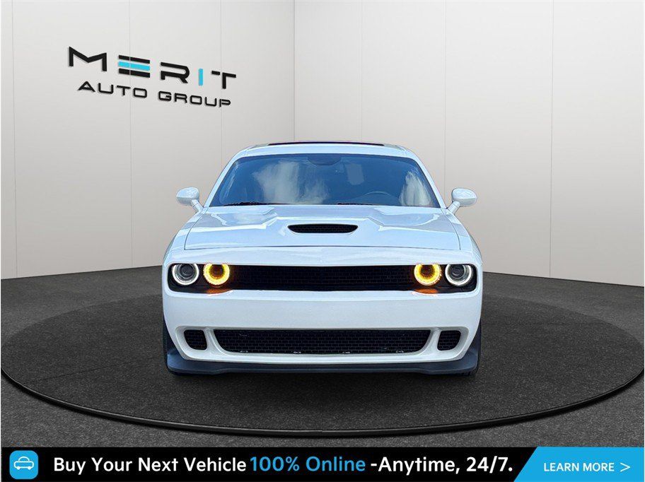 Used 2018 Dodge Challenger R/T w/ Performance Handling Group RWD image 3