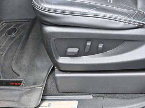 Used 2020 GMC Yukon Denali w/ Denali Premium Package image 18