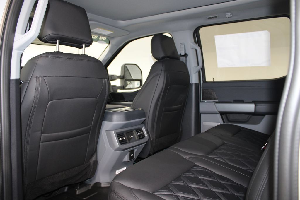 New 2026 Ford F250 XLT w/ XLT Premium Package AWD/4WD image 27