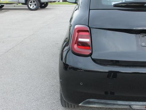 Used 2024 FIAT 500 e FWD image 38
