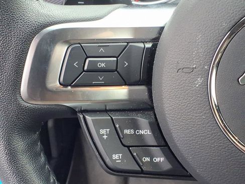 Used 2017 Ford Mustang Coupe image 17