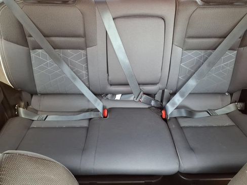 Used 2025 Nissan Frontier SV RWD image 17