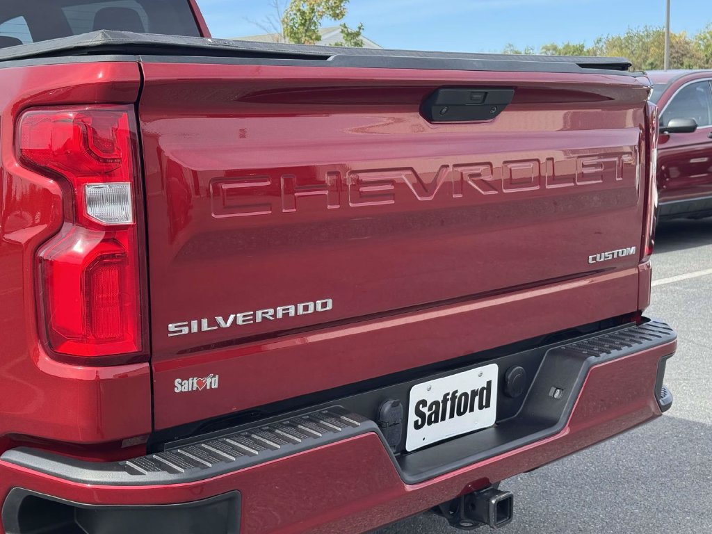 Used 2021 Chevrolet Silverado 1500 Custom AWD/4WD image 10