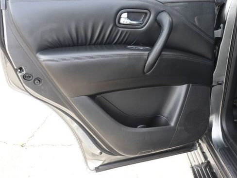 Used 2024 Nissan Armada SV image 11