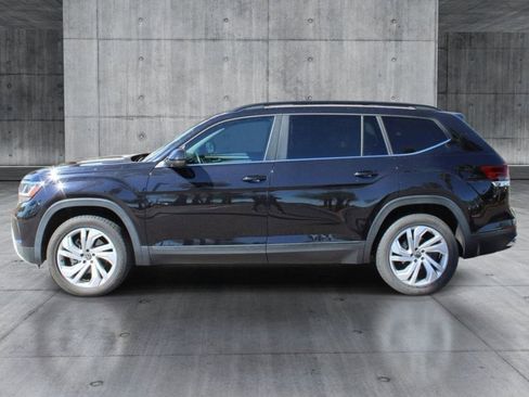 Used 2021 Volkswagen Atlas SE image 2