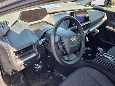 Used 2024 Toyota Prius LE image 10