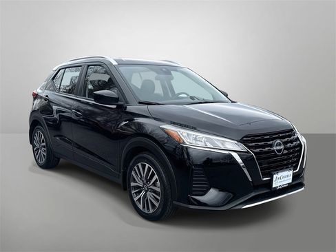 Used 2023 Nissan Kicks SV image 21