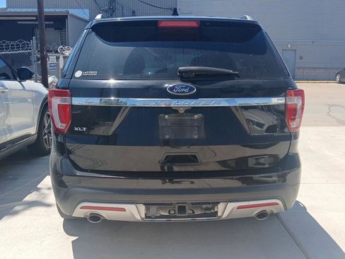 Used 2017 Ford Explorer XLT w/ Equipment Group 202A FWD image 8