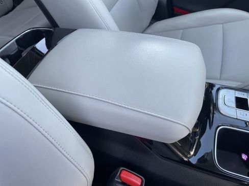 Used 2022 Kia Telluride S AWD/4WD image 32