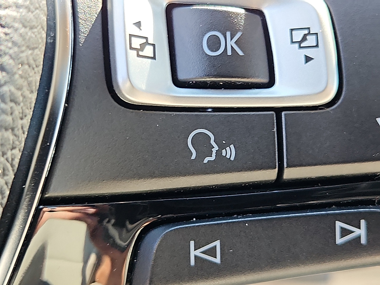 Used 2017 Volkswagen Golf Wolfsburg Edition FWD image 25