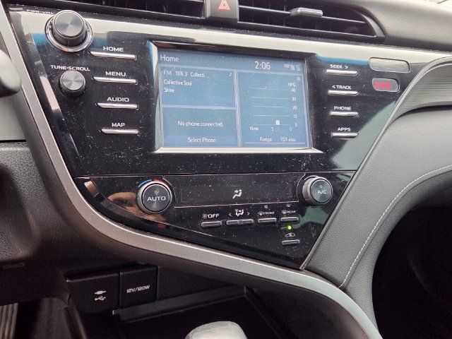 Used 2019 Toyota Camry SE FWD image 18