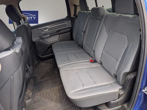 Used 2019 RAM 1500 Big Horn AWD/4WD image 11