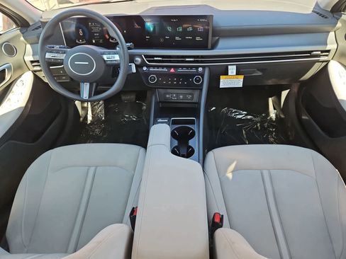 Used 2025 Hyundai Sonata SEL FWD image 19