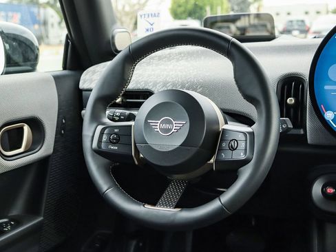 Used 2025 MINI Cooper S FWD image 18