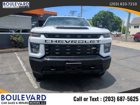 Used 2023 Chevrolet Silverado 2500 Custom w/ Custom Value Package AWD/4WD image 3