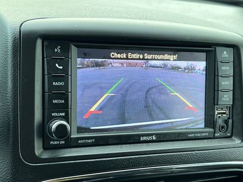 Used 2018 Dodge Grand Caravan SE w/ UConnect Hands-Free Group image 22