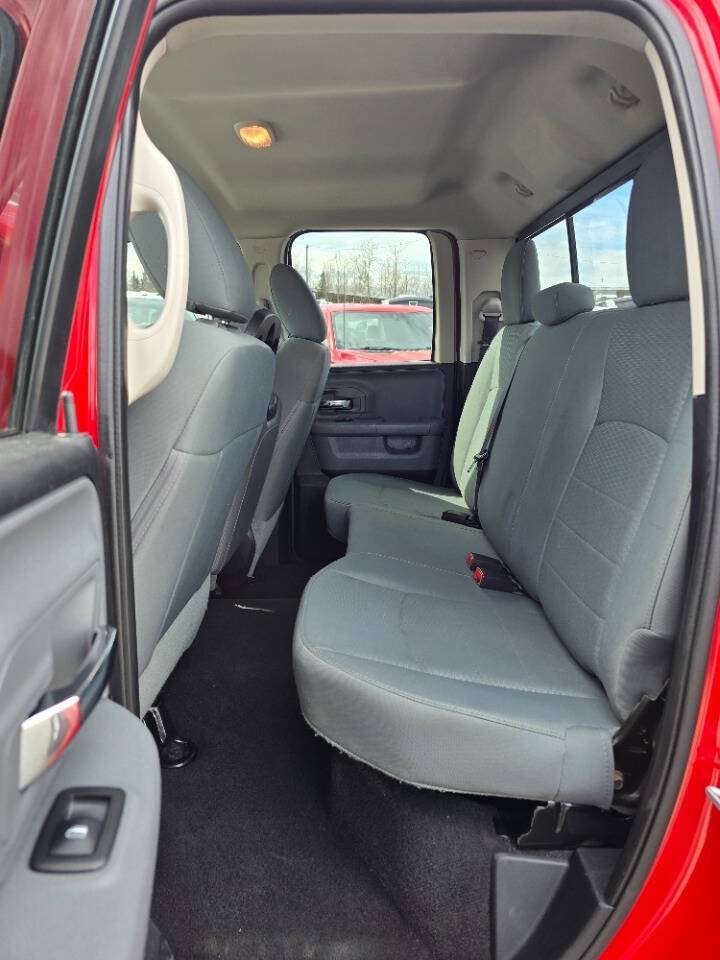 Used 2016 RAM 1500 Classic SLT AWD/4WD image 18