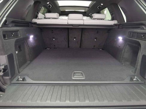 Used 2026 BMW X5 sDrive40i image 10