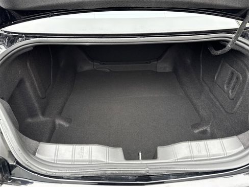 Used 2021 Chevrolet Camaro LT w/ RS Package image 18