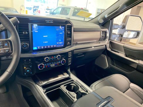 New 2026 Ford F350 Platinum w/ FX4 Off-Road Package AWD/4WD image 12