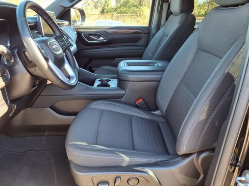 Used 2024 GMC Yukon XL SLE image 25