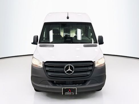 Used 2025 Mercedes-Benz Sprinter 2500 image 2