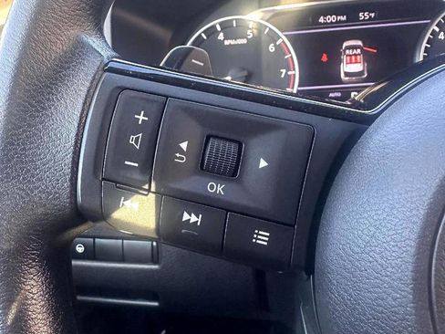 Used 2023 Nissan Rogue SV image 18
