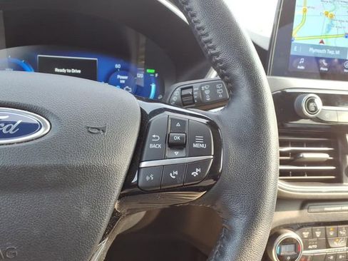 Used 2021 Ford Escape Titanium image 12