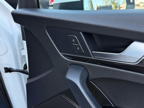 Used 2018 Audi Q5 2.0T Premium Plus w/ Premium Plus Package image 21