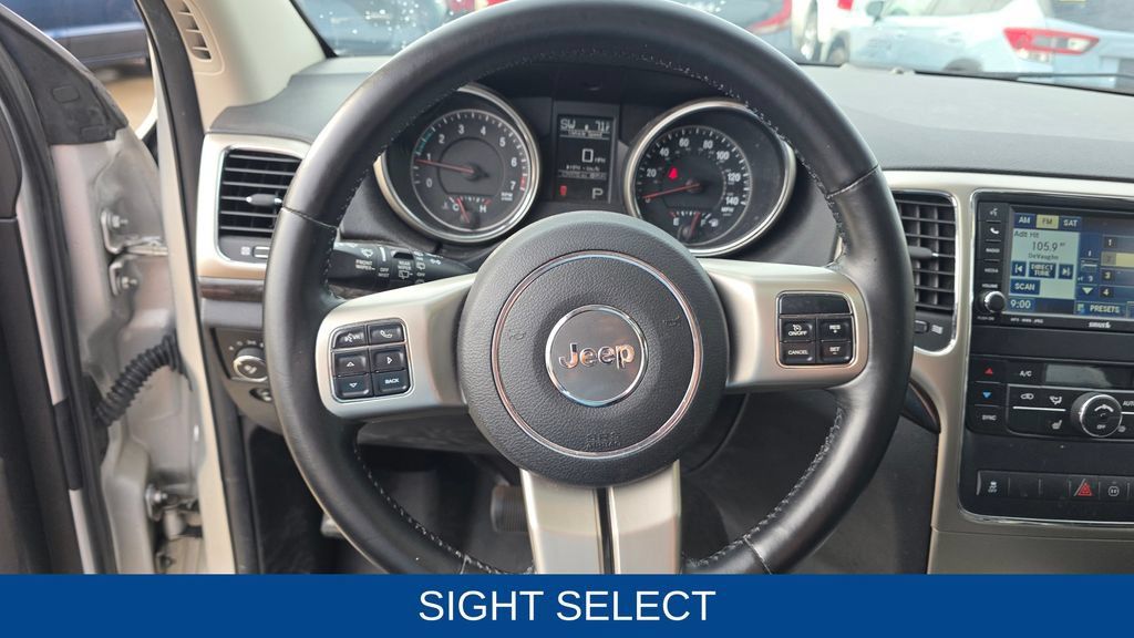 Used 2011 Jeep Grand Cherokee Laredo AWD/4WD image 14